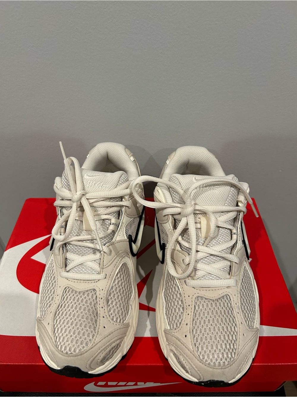 Nike V5 Runner Women New Off-White/Black Mesh Lace-Up Sneakers